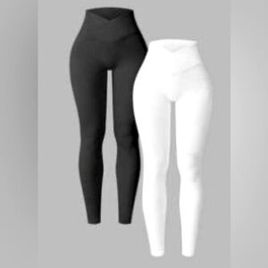 High-Waisted Black and White Leggings